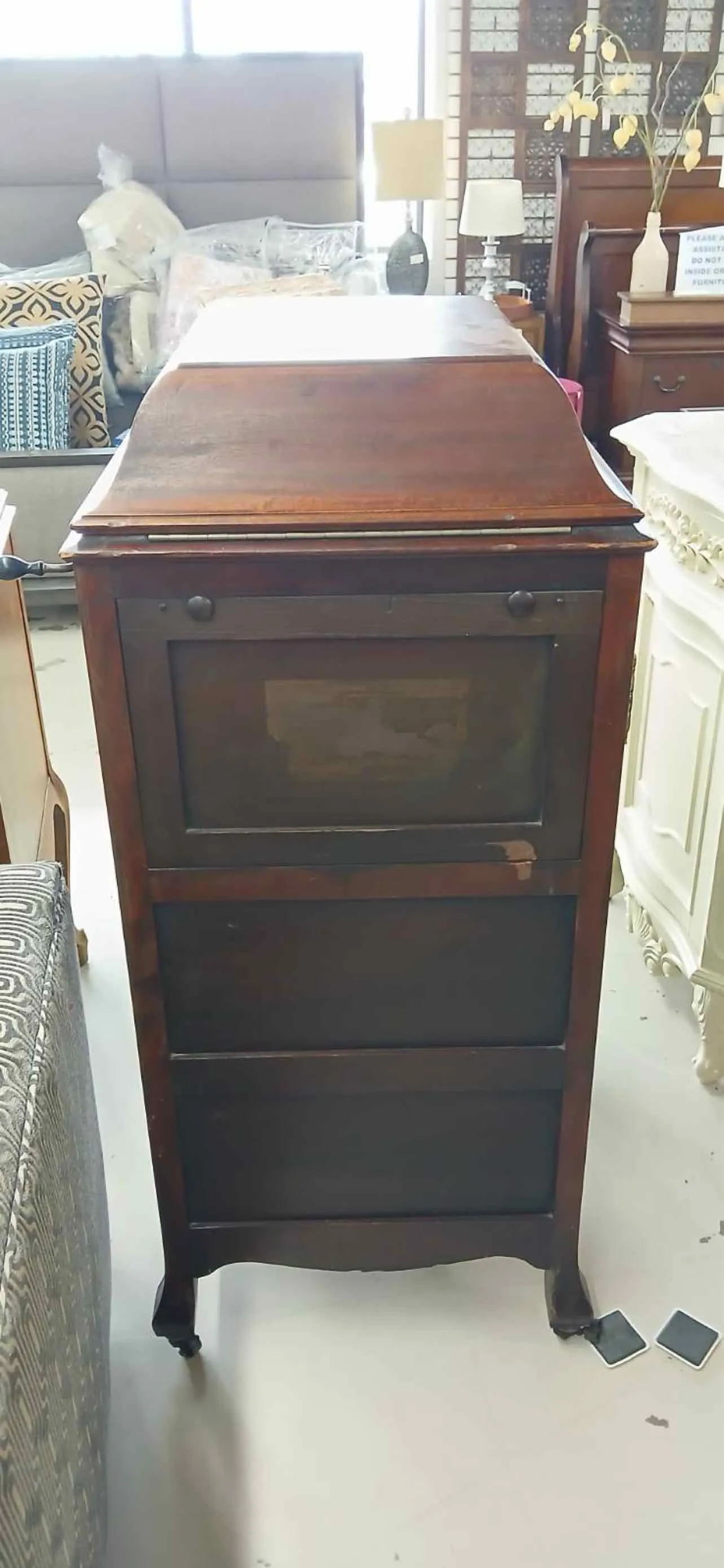 Brown 23"L 19"W 44"H AS IS Furniture Record Player