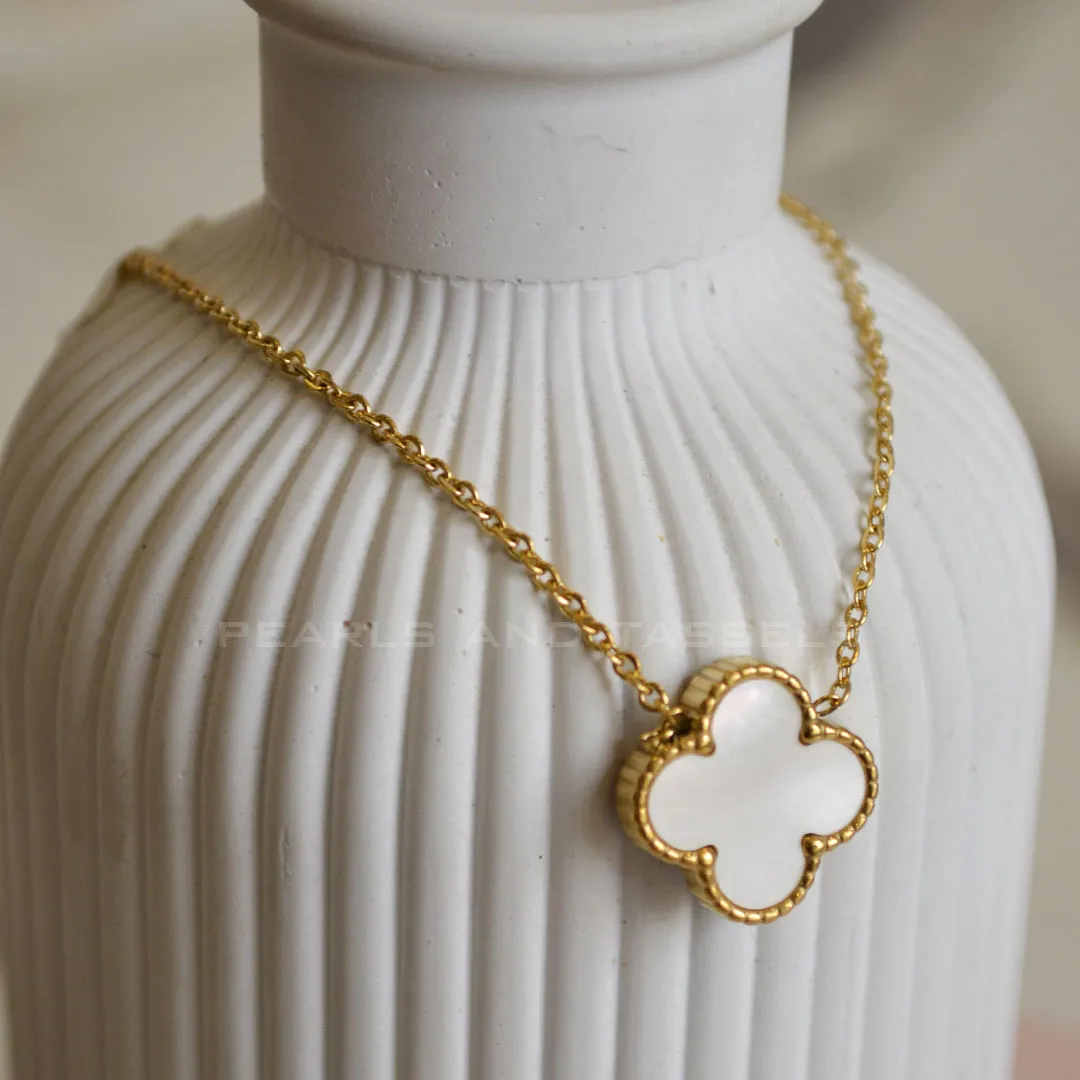 Clover necklace