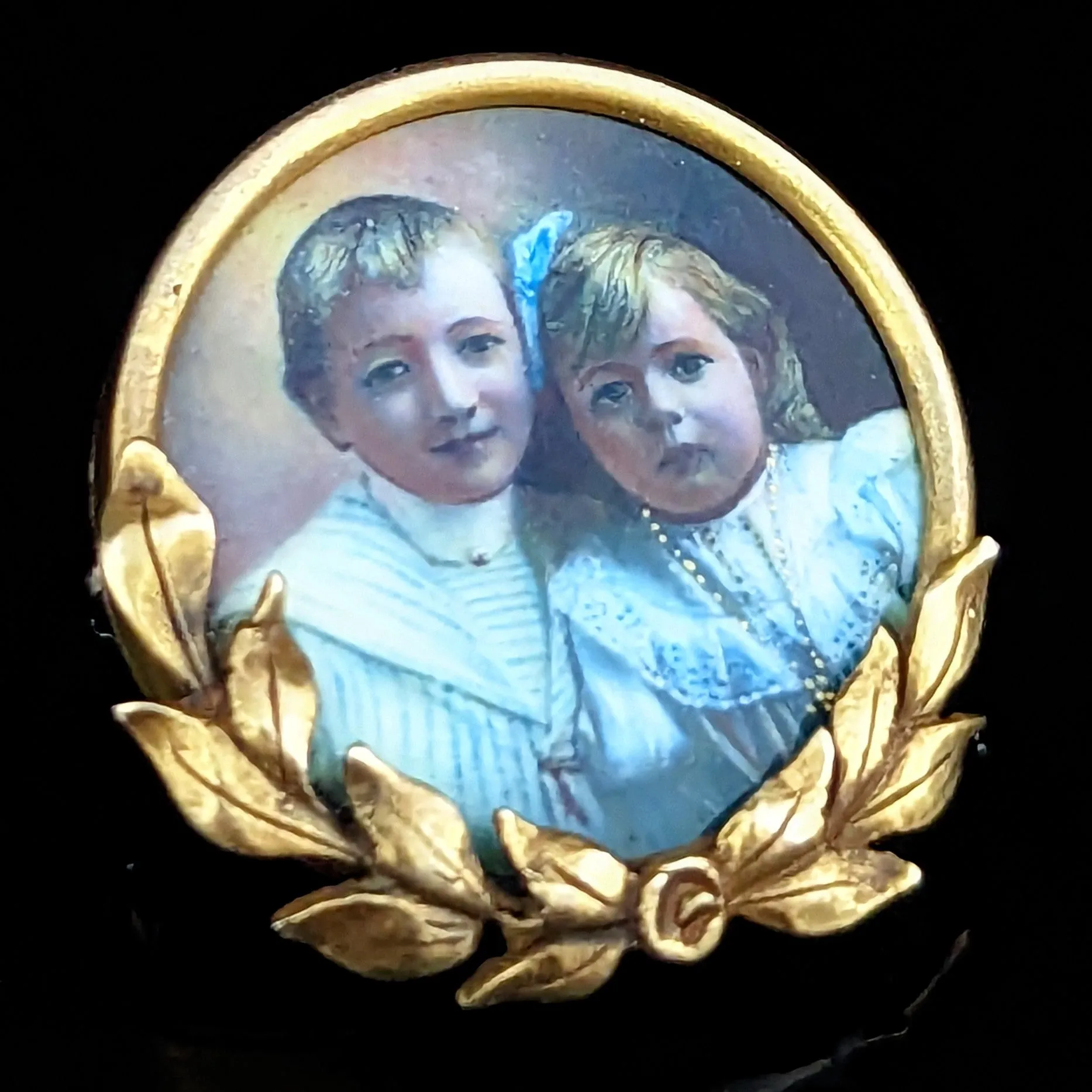 The Romeoville - Edwardian Portrait Miniature 14k Gold Brooch Children Antique 1900-1910