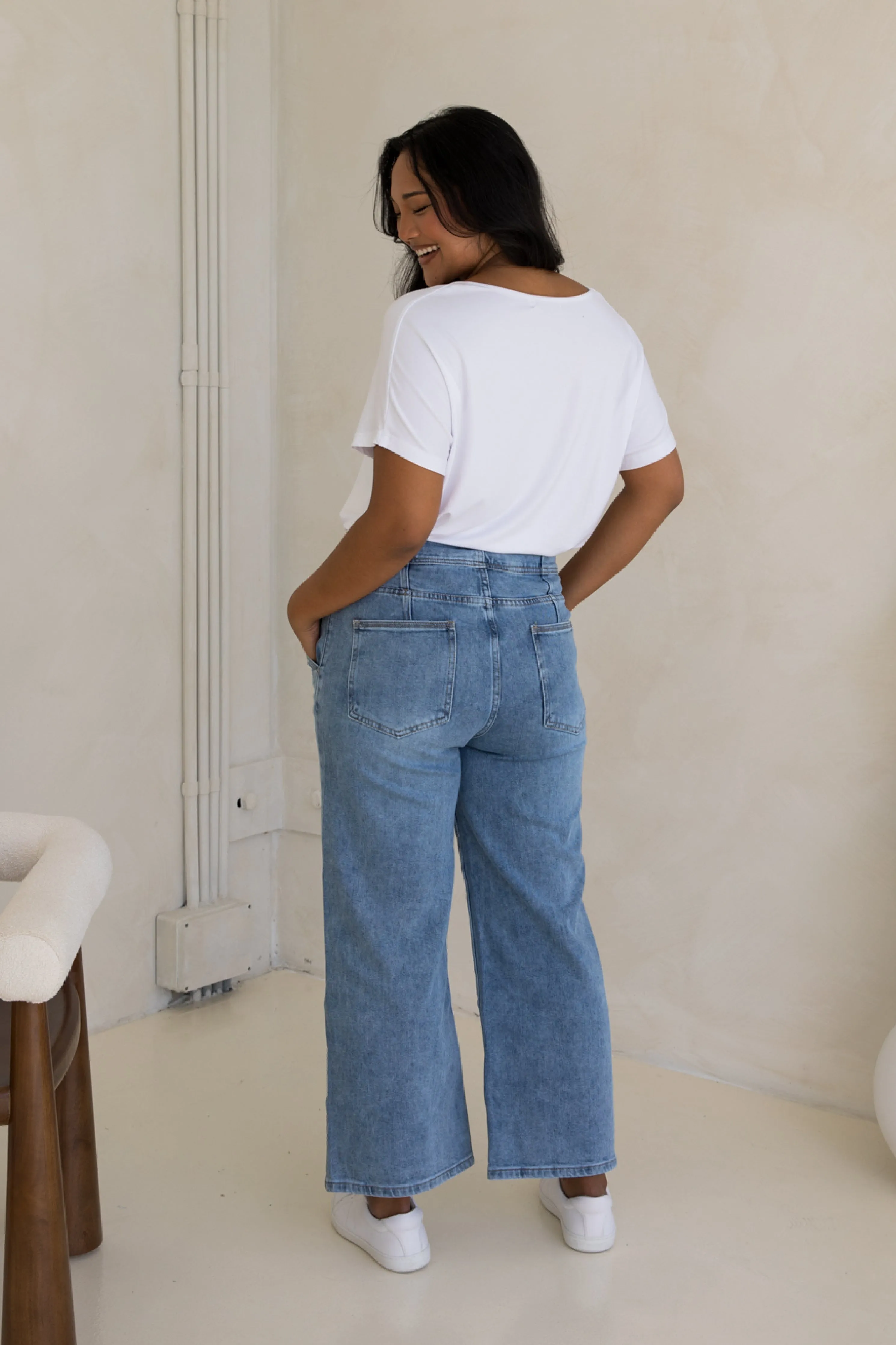 Wide Leg Jean in Light Denim