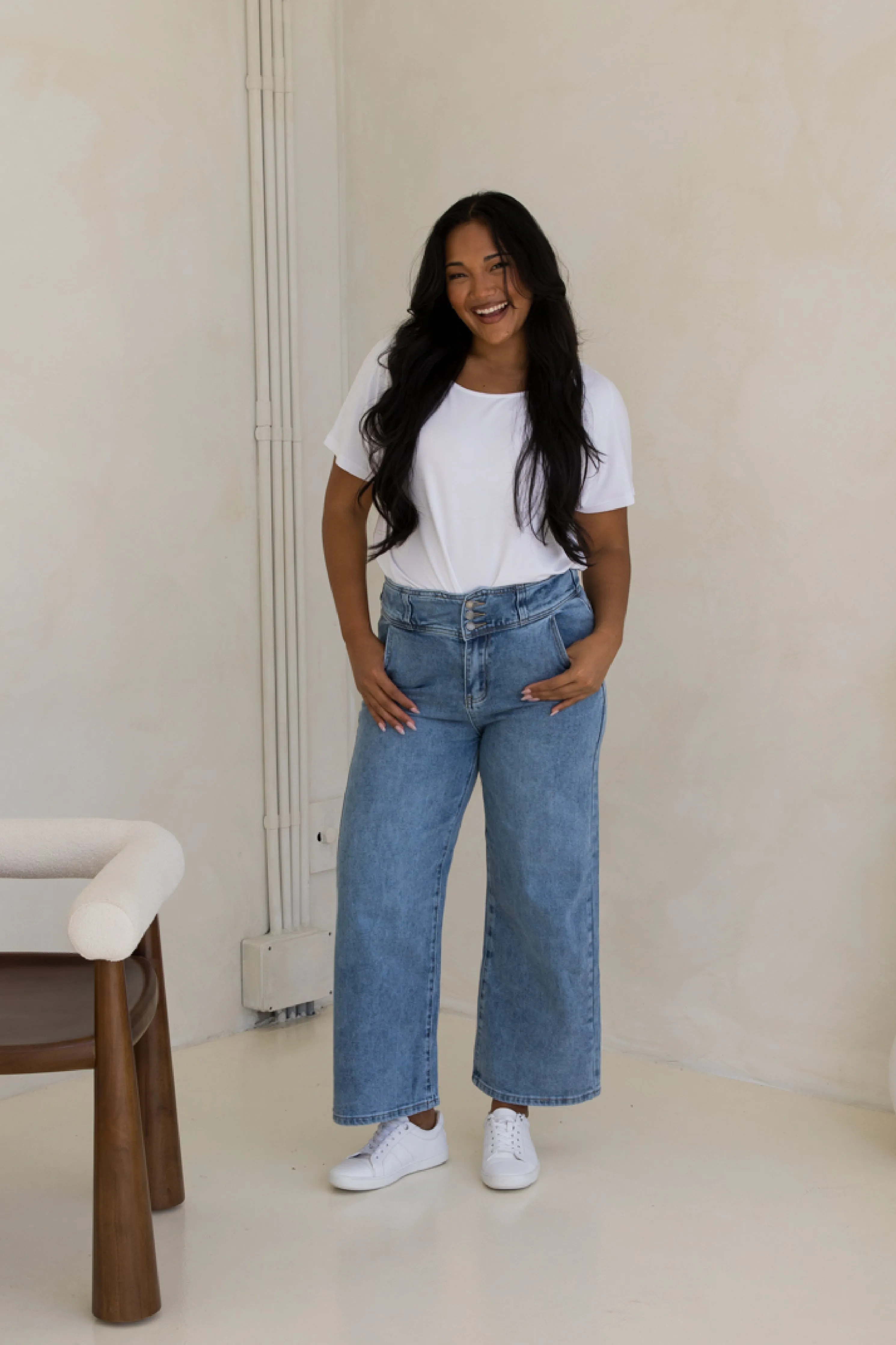 Wide Leg Jean in Light Denim