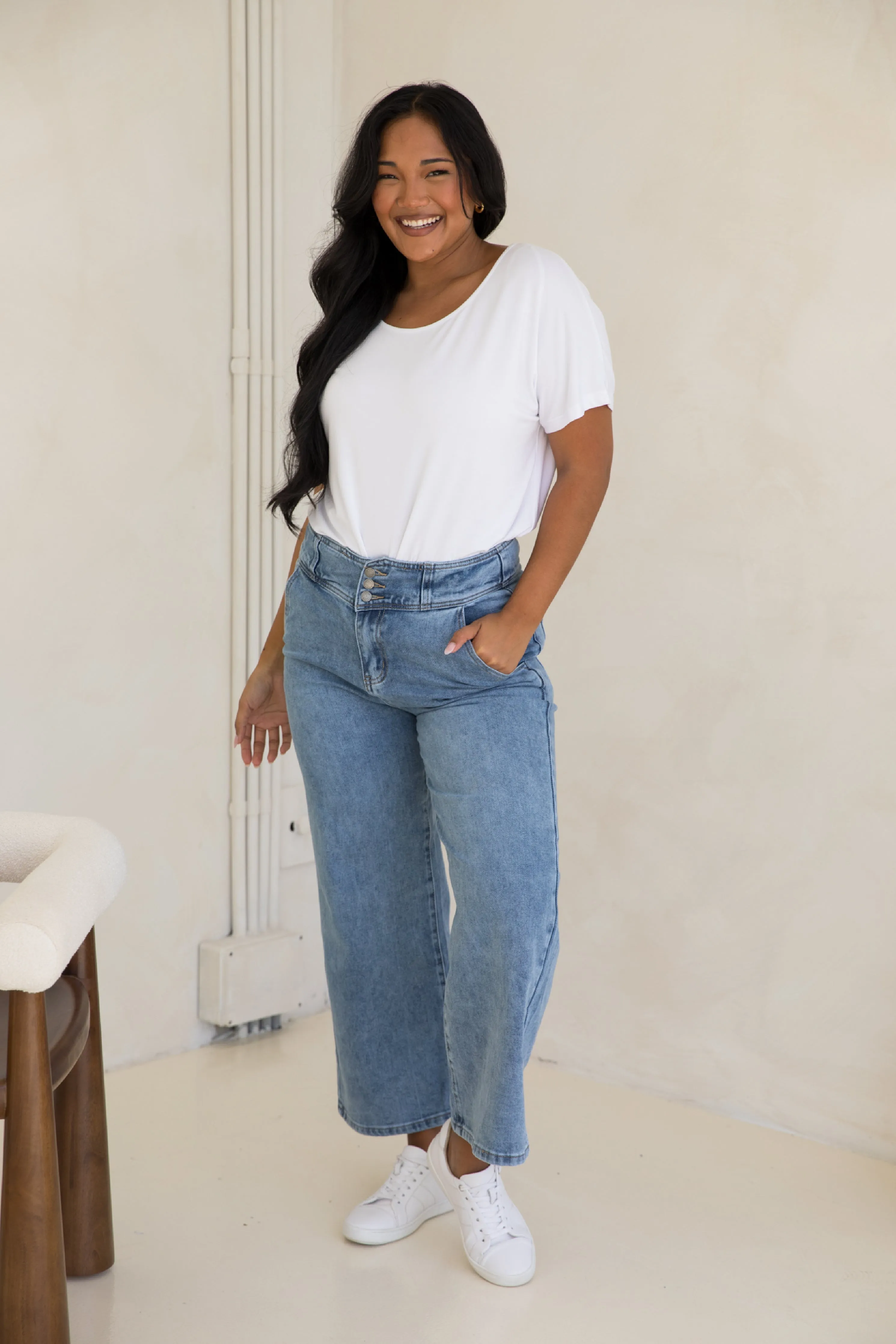 Wide Leg Jean in Light Denim